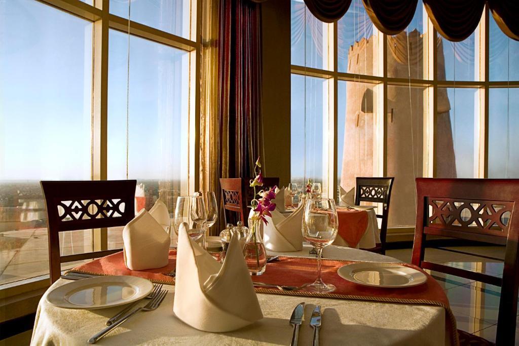 Golden Tulip Khatt Springs Resort & Spa Ra’s al-Chaima Restaurant foto